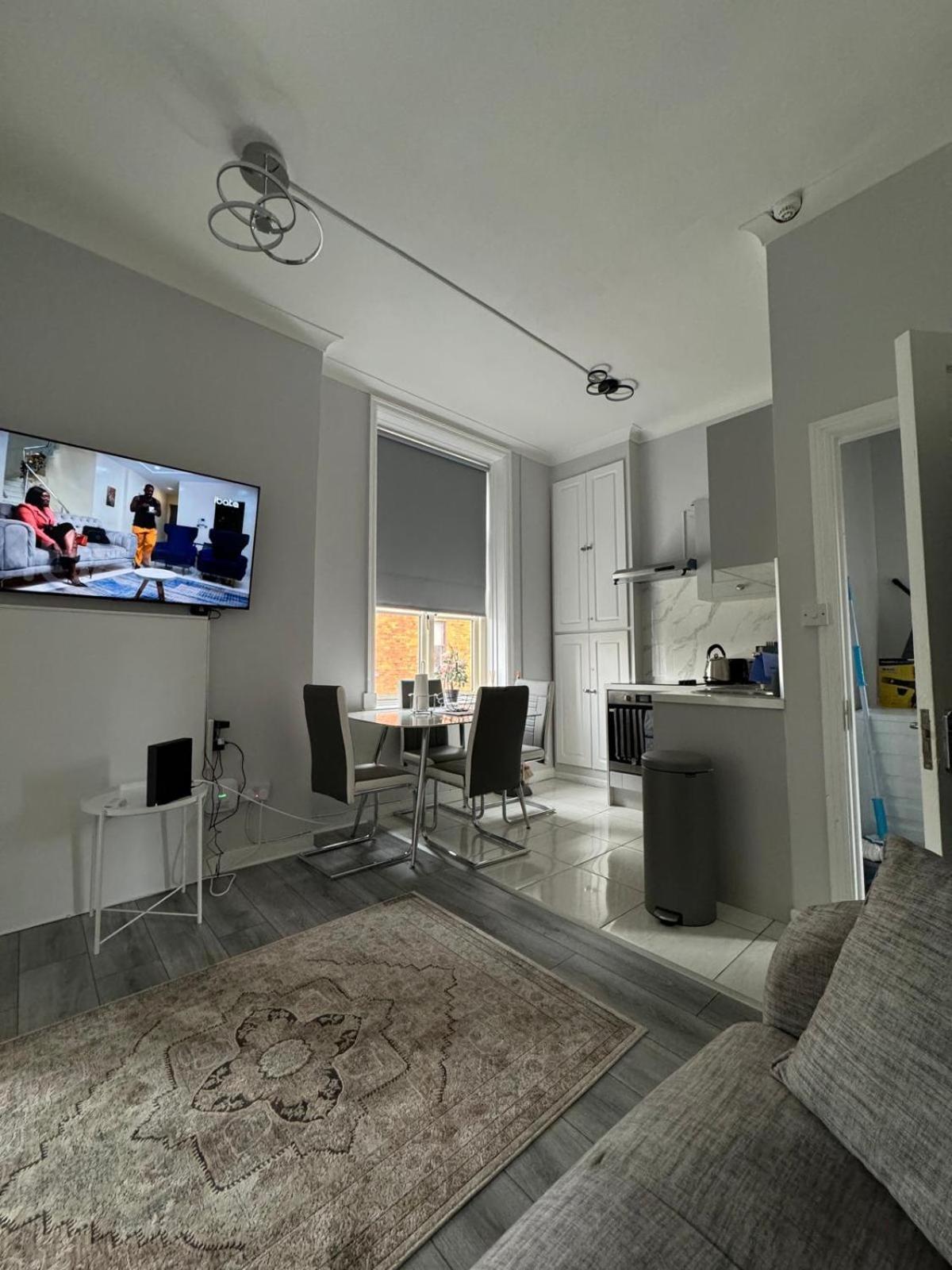 Modern 2-Bedroom Apartment-Dublin City Eksteriør billede